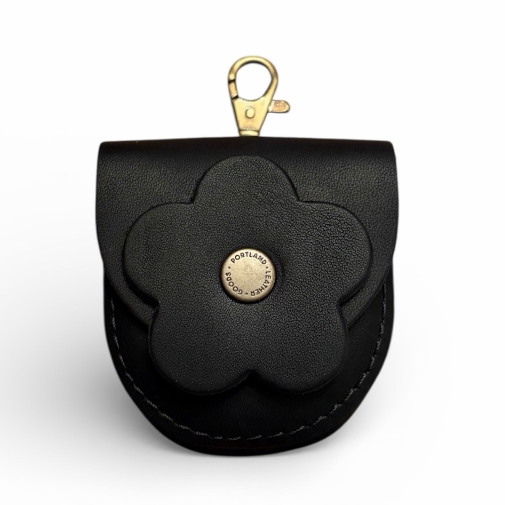 PORTLAND LEATHER Petunia Pouch Black